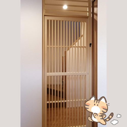 猫の脱走防止ドア ハイクオリティ無垢材✨インテリア性抜群❗️ 楽天市場】ねこ脱走防止ゲート にゃんドア 猫 ねこ ネコ 犬 ペット