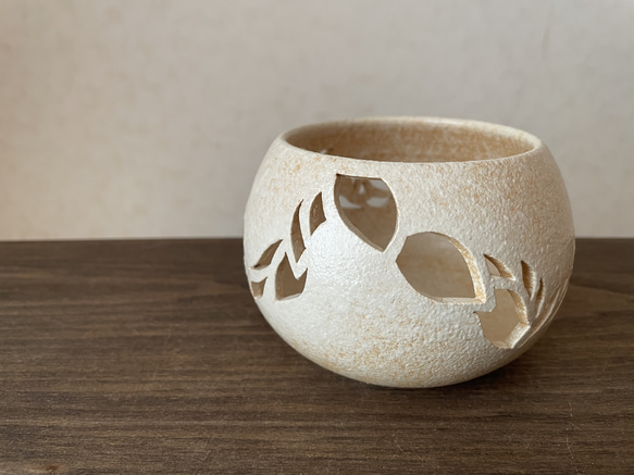 葉っぱの透かし彫りキャンドルホルダー キャンドル・キャンドル