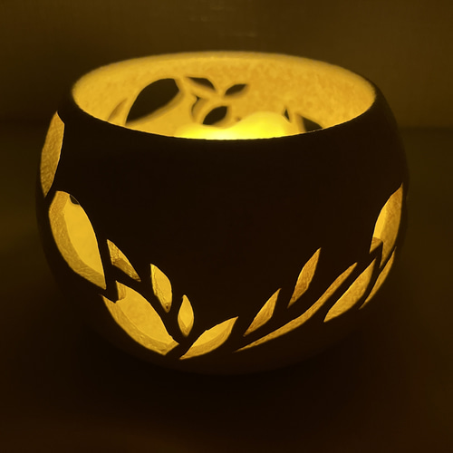 葉っぱの透かし彫りキャンドルホルダー キャンドル・キャンドル