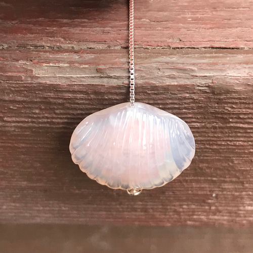 ゴビ石−1120 ゴビ瑪瑙 手彫り 貝殻 イヤリング・ノンホールピアス  