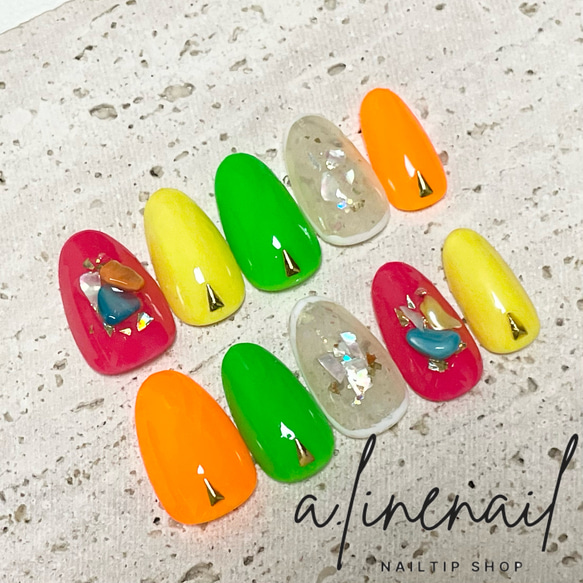 ネオンカラー/蛍光色/夏ネイル/シェル ネイルチップ（つけ爪） a.line