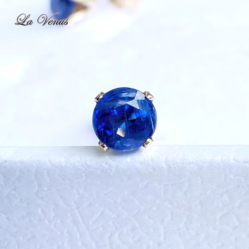 大粒6mm 奇跡のブルー ネパール産 天然カイヤナイト ピアス 宝石質AAA