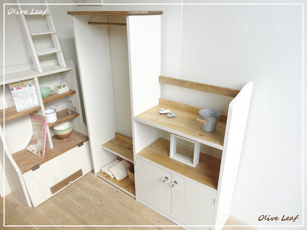 日本の公式オンライン サイズオーダー可！ ２扉付キッズハンガーラック