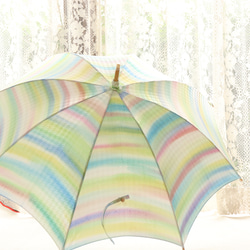手描き晴雨兼用日傘『虹の根元に着いた時』（着物にも洋服にも・限定一本） 6枚目の画像