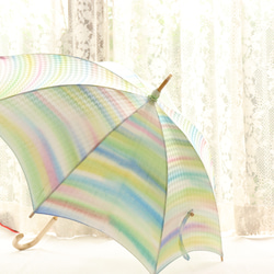 手描き晴雨兼用日傘『虹の根元に着いた時』（着物にも洋服にも・限定一本） 4枚目の画像