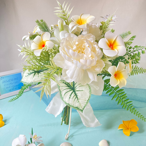 南国リゾート感満載️プルメリアのウェディングブーケ！海辺の