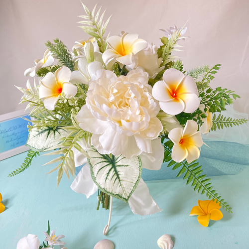 南国リゾート感満載️プルメリアのウェディングブーケ！海辺の