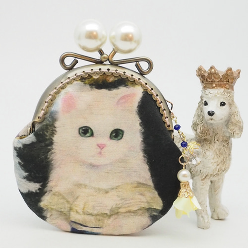 受注製作「ドレスを着た猫」がま口ポーチ・コインケース(口金8.5