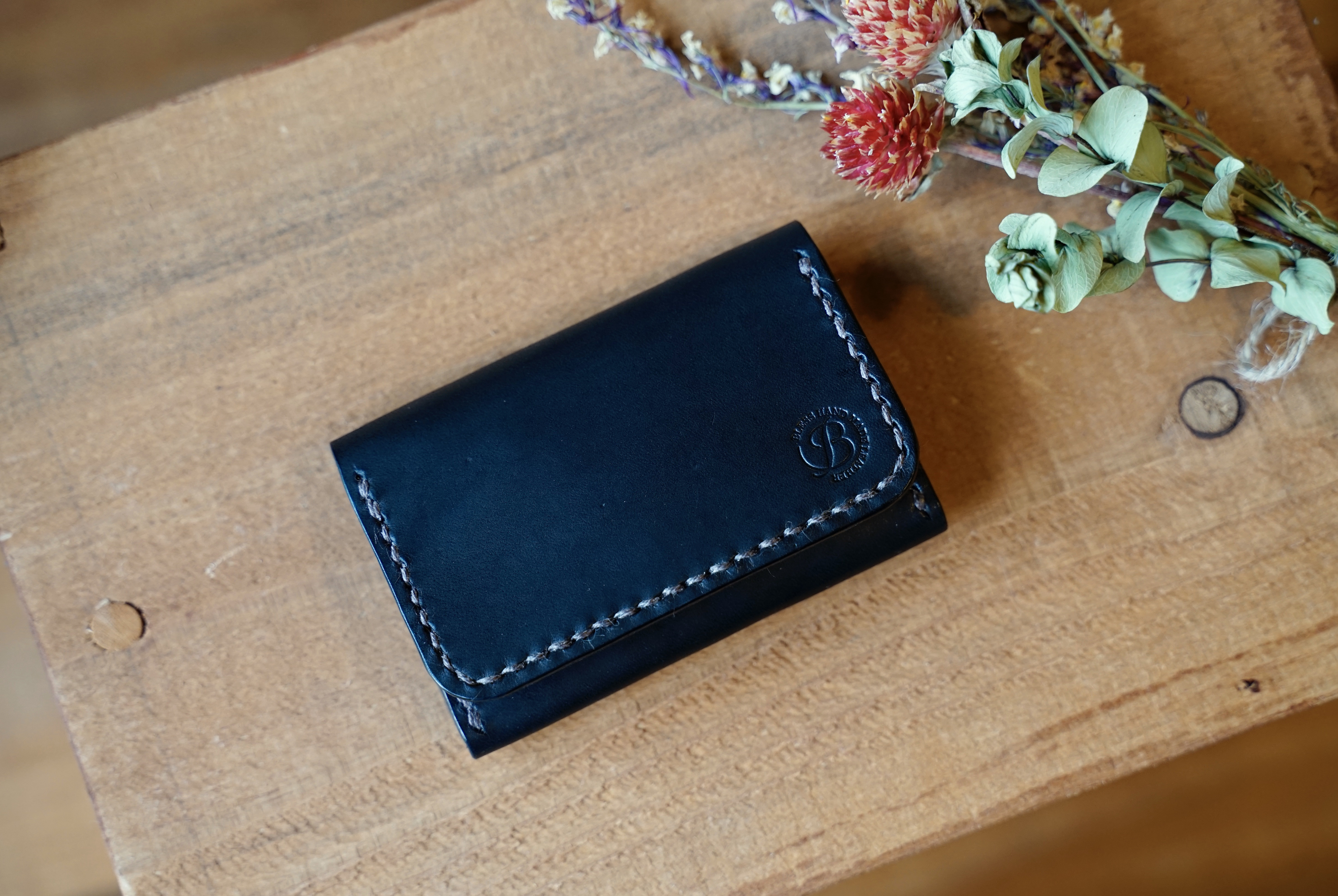 本革 名刺入れ（ブラック×ダークブラウン）