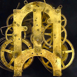 本物志向。戦前に製造された、柱時計の機械です。h -300 1枚目の画像