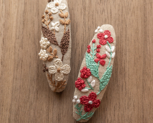 ピンクのお花♡手刺繍ヘアゴム2点セット ピンクのお花♡手刺繍ヘアゴム2点セット