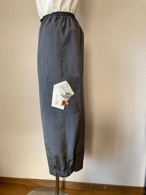 着物リメイク　裾ふっくらパンツ　ハンドメイド　絹　グレー　雀 3枚目の画像