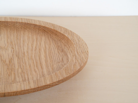 木のパン皿　ナラ無垢材 5枚目の画像