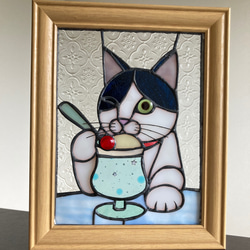 ハチワレ猫とクリームソーダ　ステンドグラス 3枚目の画像