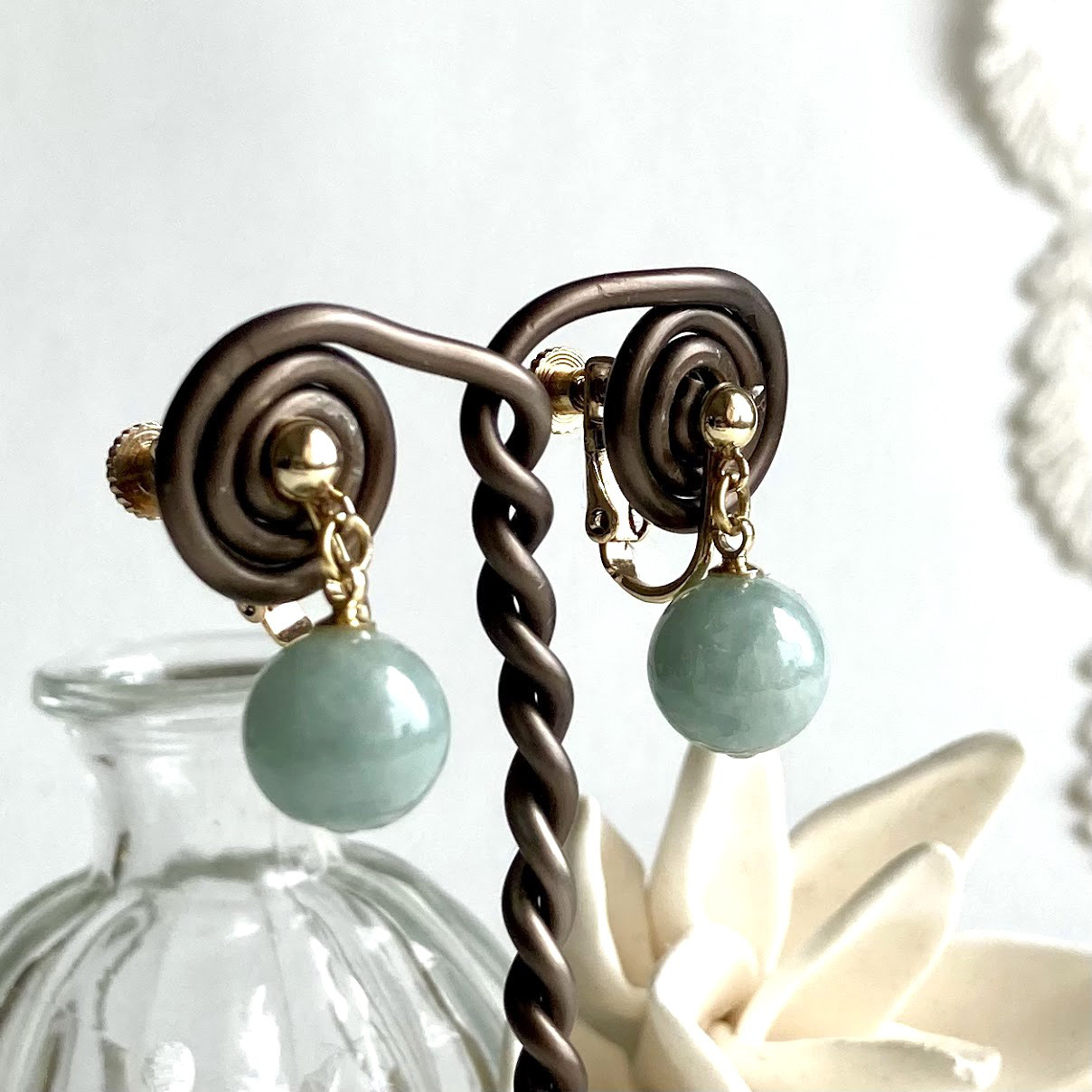 大粒10ミリ！本翡翠シンプルイヤリング（5月の誕生石）