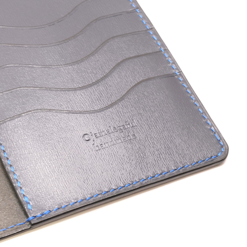 本革 パスポート・お薬手帳・通帳ケースst 型押し革ネイビー①縦縞模様  