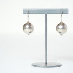 Karensilver 'Ball' pierce 2枚目の画像