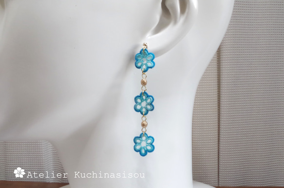 【訂做】梭織蕾絲花捷克珠耳環&lt;海洋藍&gt; 第4張的照片