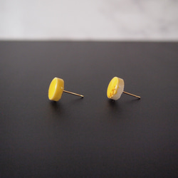 ぷっくり 小丸 美濃焼ピアス イエロー（ハク） ピアス / イヤリング / ノンホールピアス 5枚目の画像