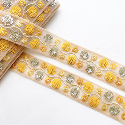 [ 373 ] 黄色 シルバー 丸 葉っぱ 幅:3.5cm インド刺繍 リボン 2枚目の画像
