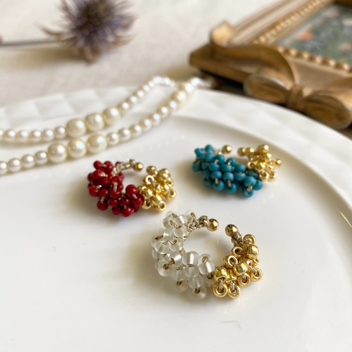 (新品・未使用)inch inchビーズブレスレット・ピアス・イヤーカフ3種 新品・未使用)inch inchビーズブレスレット・ピアス・イヤーカフ3種