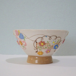 茶碗 ベンチにつかまったハートの風船 3枚目の画像