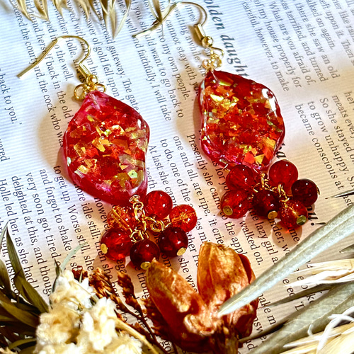 Sparkle-赤のホログラム- 【ハンドメイド レジンアクセサリー Sparkle-赤のホログラム- 【ハンドメイド レジンアクセサリー