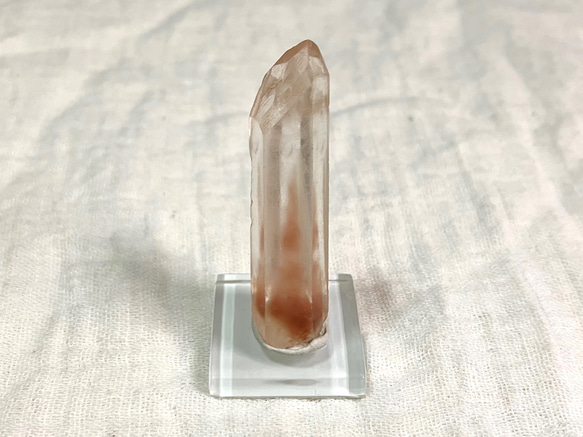 Papaya Quartz  (Amphibole in quartz) マダガスカル産 アンフィボール入り水晶　③ 13枚目の画像