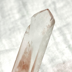 Papaya Quartz  (Amphibole in quartz) マダガスカル産 アンフィボール入り水晶　③ 7枚目の画像