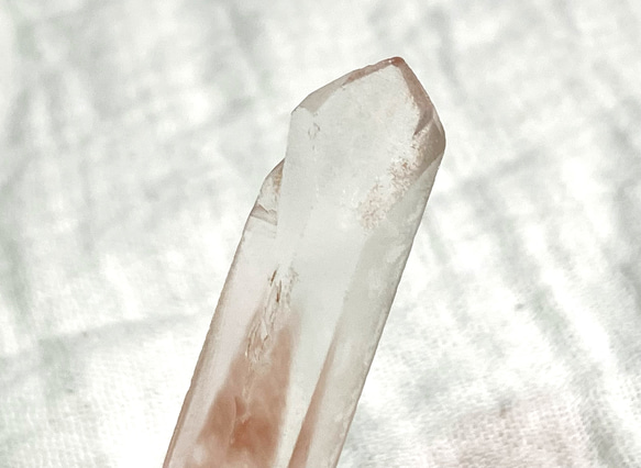 Papaya Quartz  (Amphibole in quartz) マダガスカル産 アンフィボール入り水晶　③ 7枚目の画像