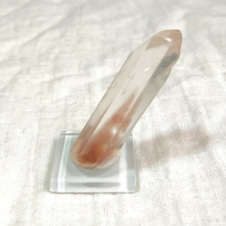 Papaya Quartz  (Amphibole in quartz) マダガスカル産 アンフィボール入り水晶　③ 1枚目の画像