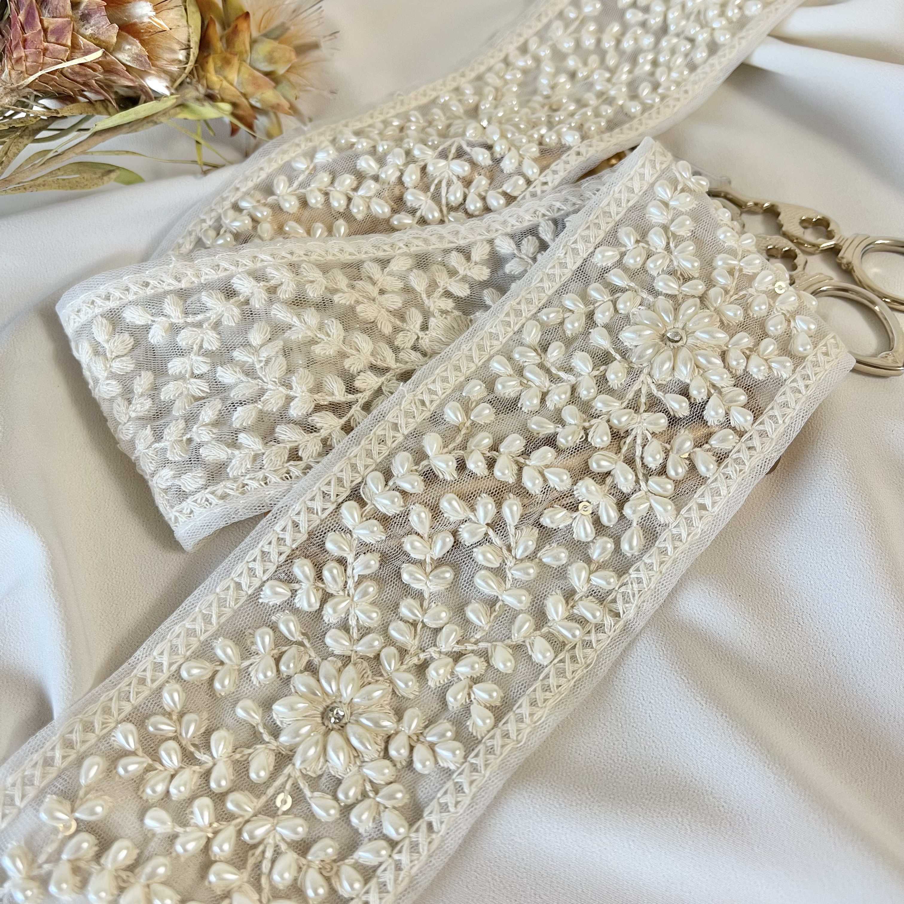 M'S GRACY リボンカットワーク刺繍 ポリエステルフーデットコート 40 M'S GRACY リボンカットワーク刺繍 ポリエステルフーデット