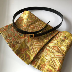 帯リメイク　ボストンバッグ風　銀色地　金　緑色　植物　刺繍 帯リメイク グリーン刺繍バッグ＆カラー足袋セット - メルカリ