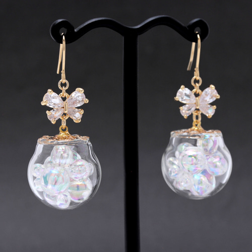 蝶と泡(1101) ピアス/イヤリング/ノンホールピアス/樹脂ピアス ピアス 