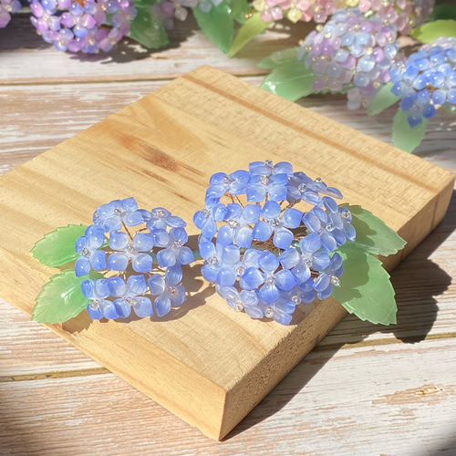リアル紫陽花二輪のヘアクリップ 薄群青 ヘアクリップ・バナナクリップ  