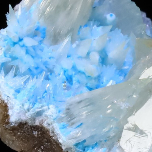 中国 雲南省産 ブルーアラゴナイト 鉱物標本 中国 雲南省産 ブルーアラゴナイト 鉱物標本