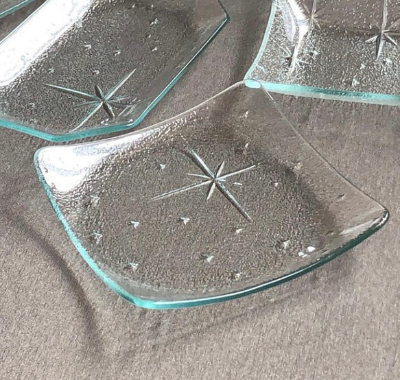 小皿 7.5cm　　32種の２ミリガラス昭和型板ガラスにて作成します。　想い出をカタチに！　 3枚目の画像