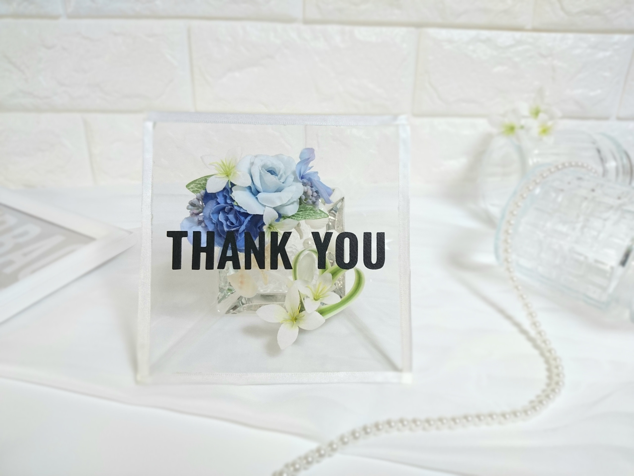 「THANK YOU」 感謝をこめて さわやか涼しげ 夏フラワーアレンジ アーティフィシャルフラワー マジカルウォーター