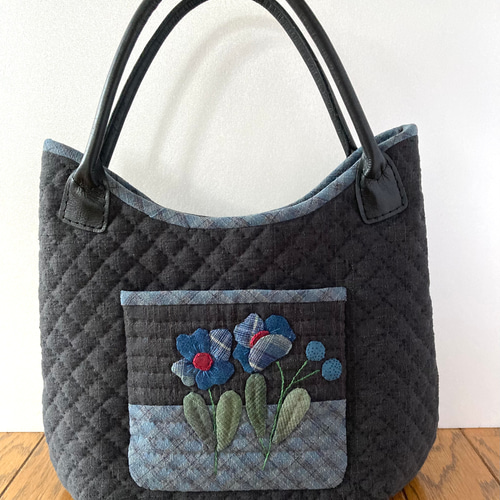 アップリケと刺繍のパッチワークキルトバッグ トートバッグ