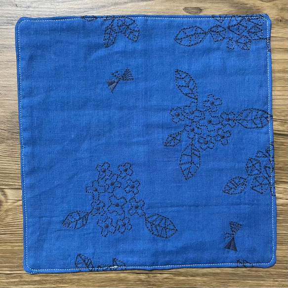 刺繍ガーゼハンカチ★紫陽花 3枚目の画像