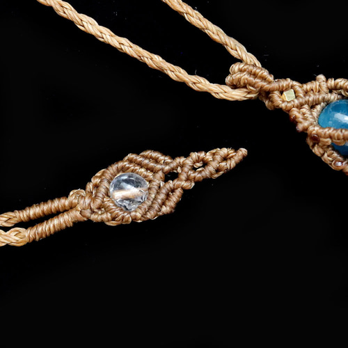 アパタイト＆サーペンティンのマクラメ編みネックレス　天然石 アパタイト＆サーペンティンのマクラメ編みネックレス 天然石