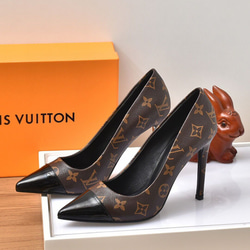 【箱付・美品】ルイヴィトン LV パンプス ハイヒール ビジュー付 23cm 箱付・美品】ルイヴィトン LV パンプス ハイヒール ビジュー付 23cm