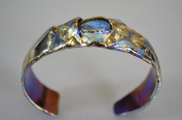 titanium bangle・labradorite・チタンバングル・out of place artifact・63 3枚目の画像