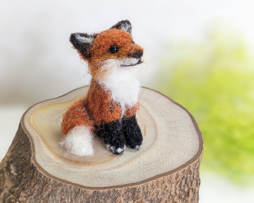 羊毛フェルト 作家様 キツネ ぬいぐるみ 木苺の森 kiichigonomori