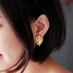 春季浪漫戀愛落葉古蕫珠寶耳針式飾品 耳環 piercing earrings 第7張的照片