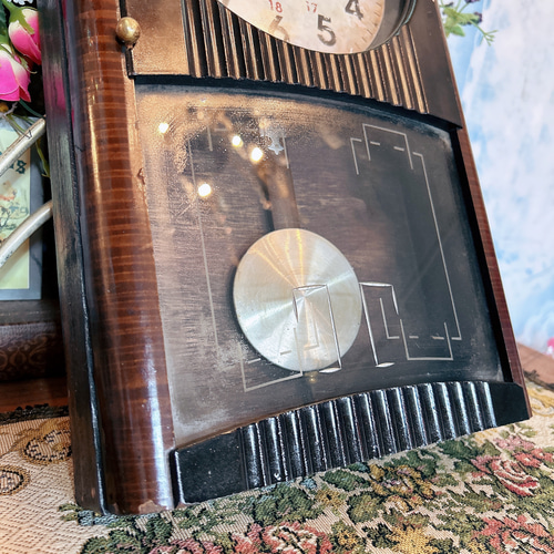 【アンティーク　レトロ】壁掛け時計　振り子時計 アンティークな振り子時計 レトロなウォールクロック 壁掛け時計