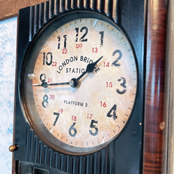 アンティークな振り子時計  レトロなウォールクロック  壁掛け時計 乾電池式  Ver.b おしゃれな振り子時計 3枚目の画像
