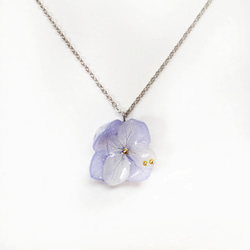 本物の紫陽花　ネックレス　ブルーラベンダー×ホワイト 1枚目の画像