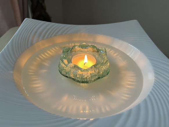オルゴナイトで作った蓮のキャンドルホルダー 6枚目の画像