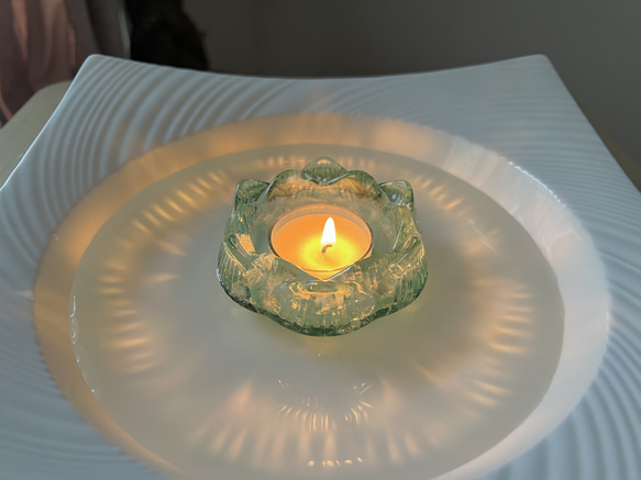 オルゴナイトで作った蓮のキャンドルホルダー 5枚目の画像